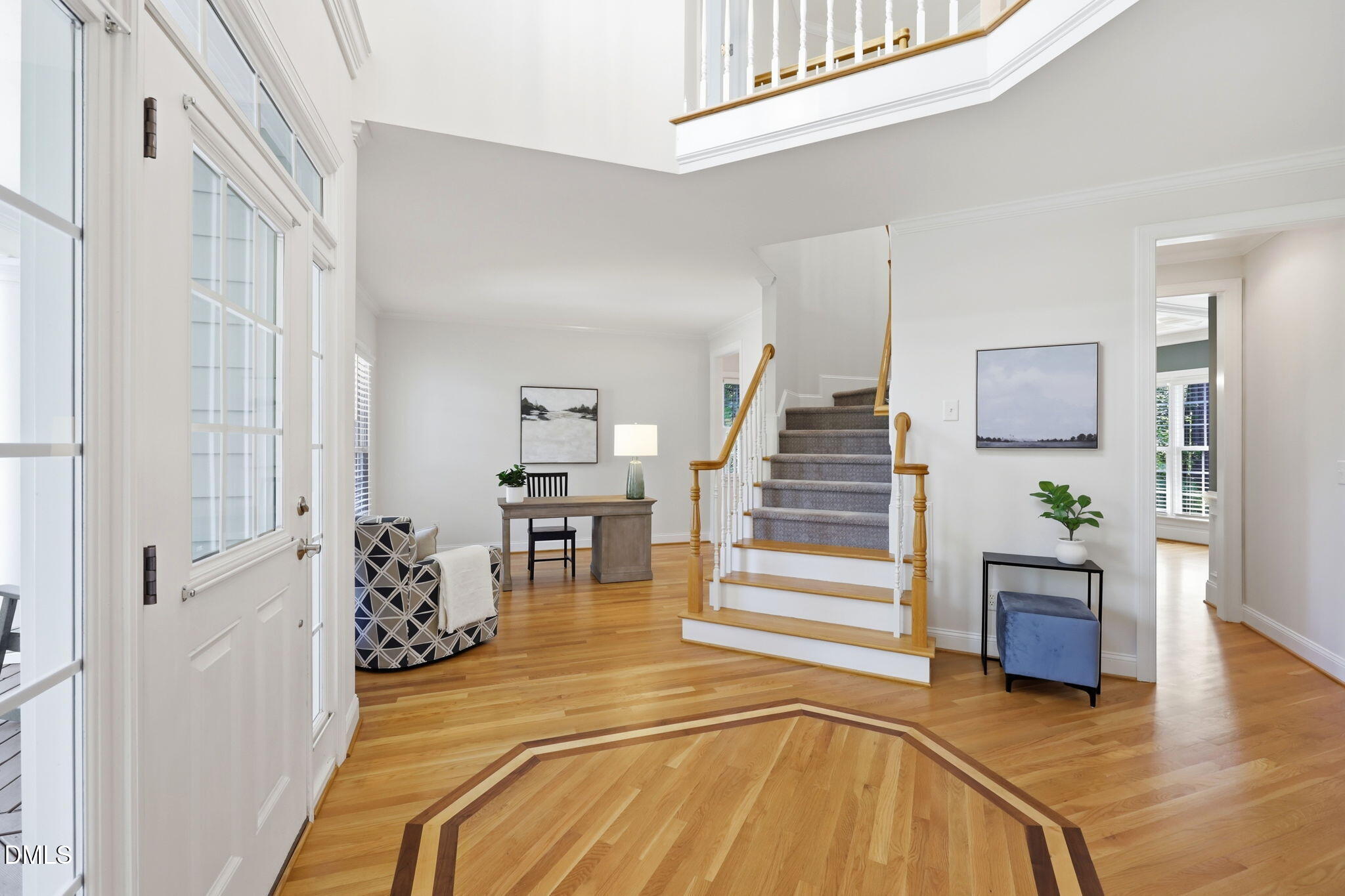 215 Lansbrooke Lane
