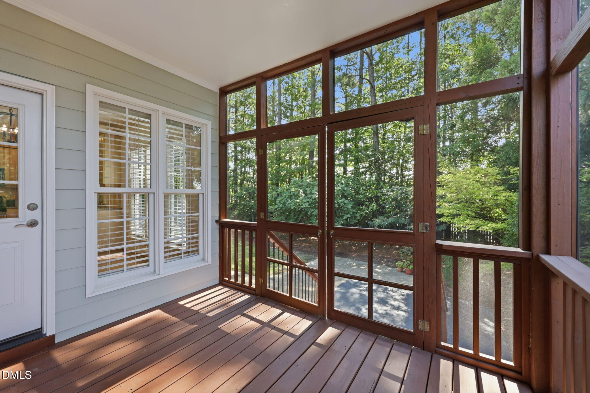 215 Lansbrooke Lane