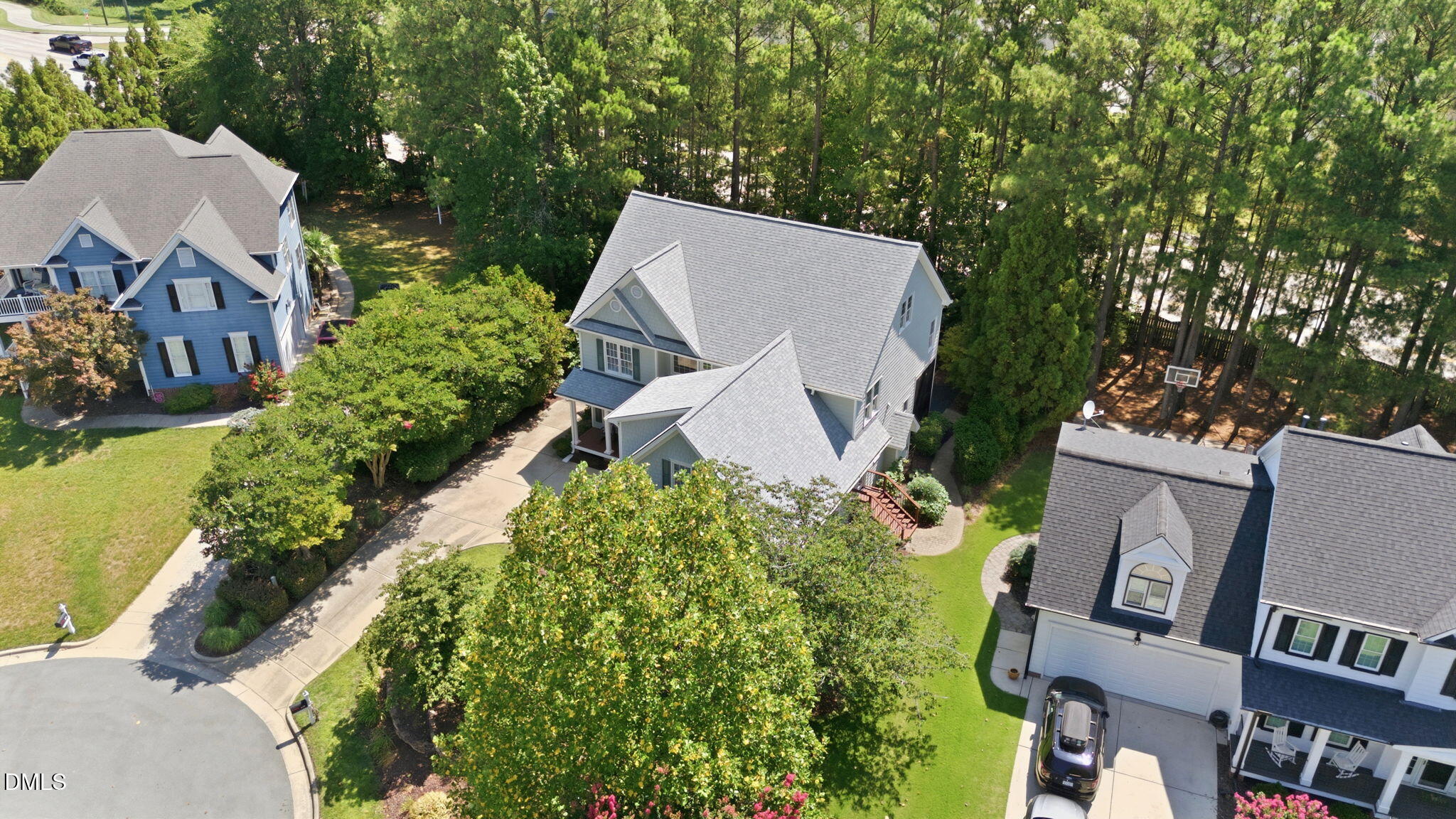 215 Lansbrooke Lane