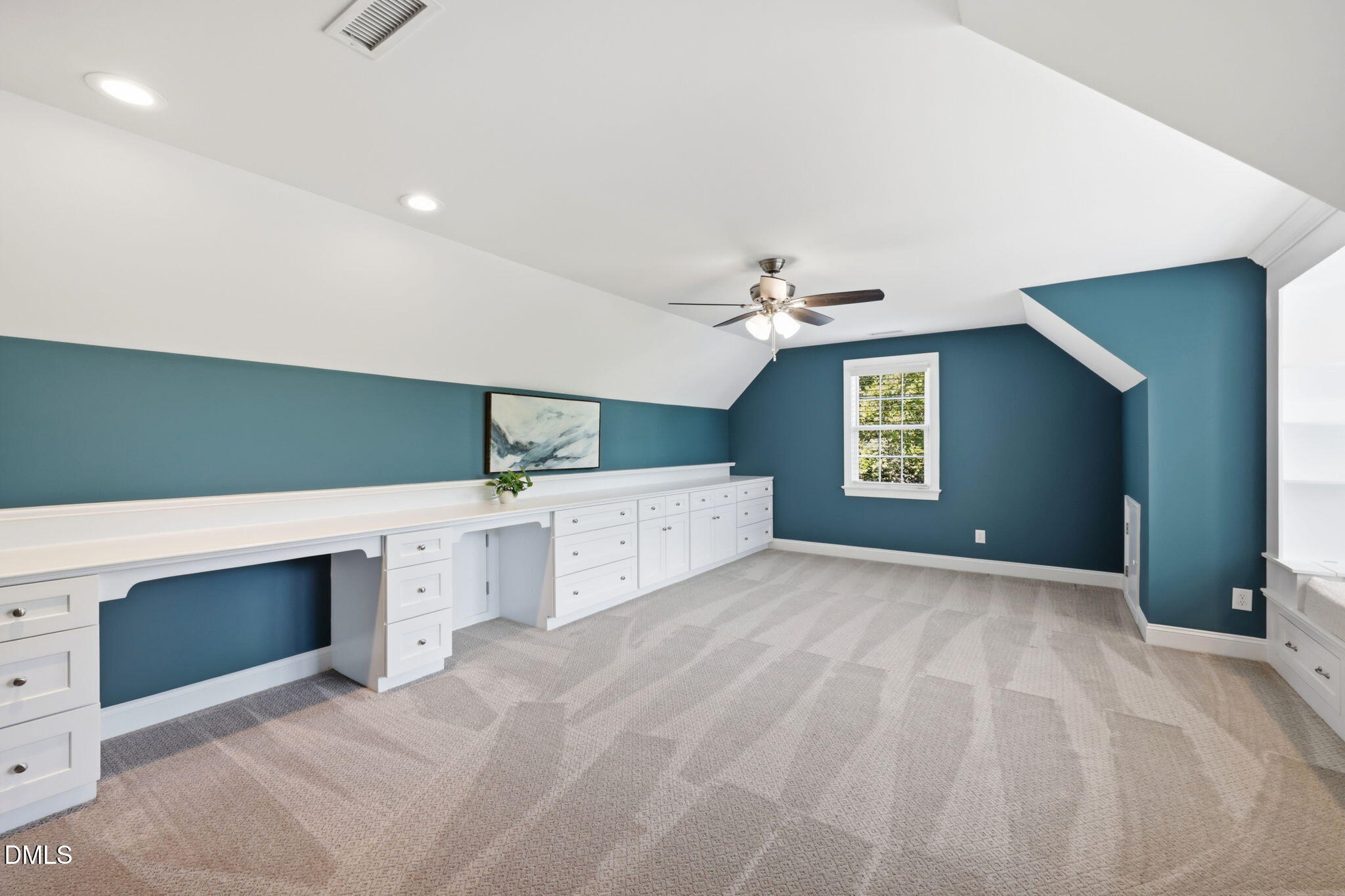 215 Lansbrooke Lane