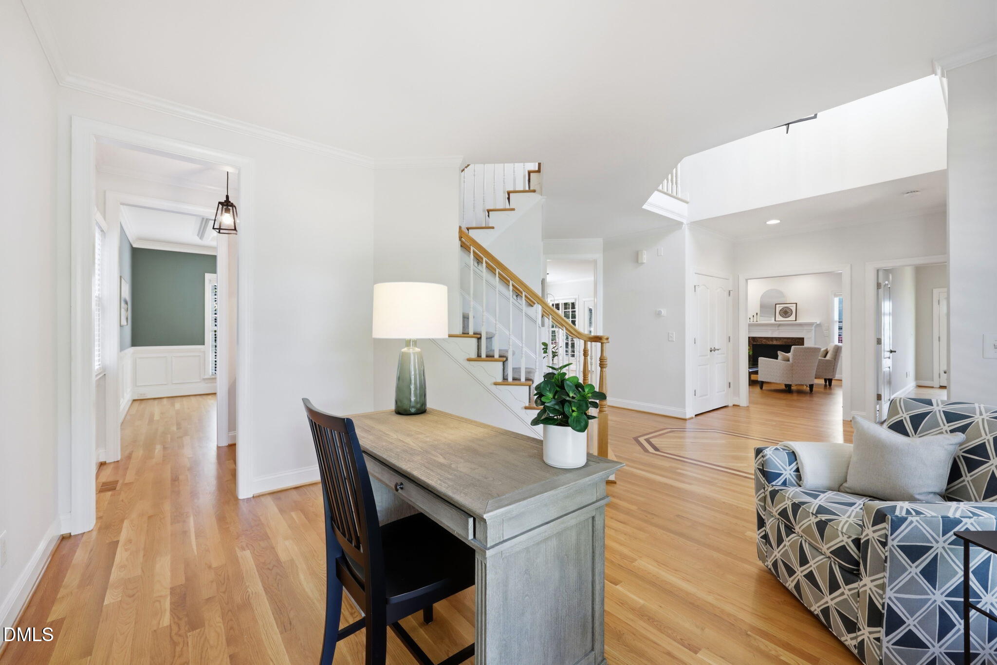 215 Lansbrooke Lane