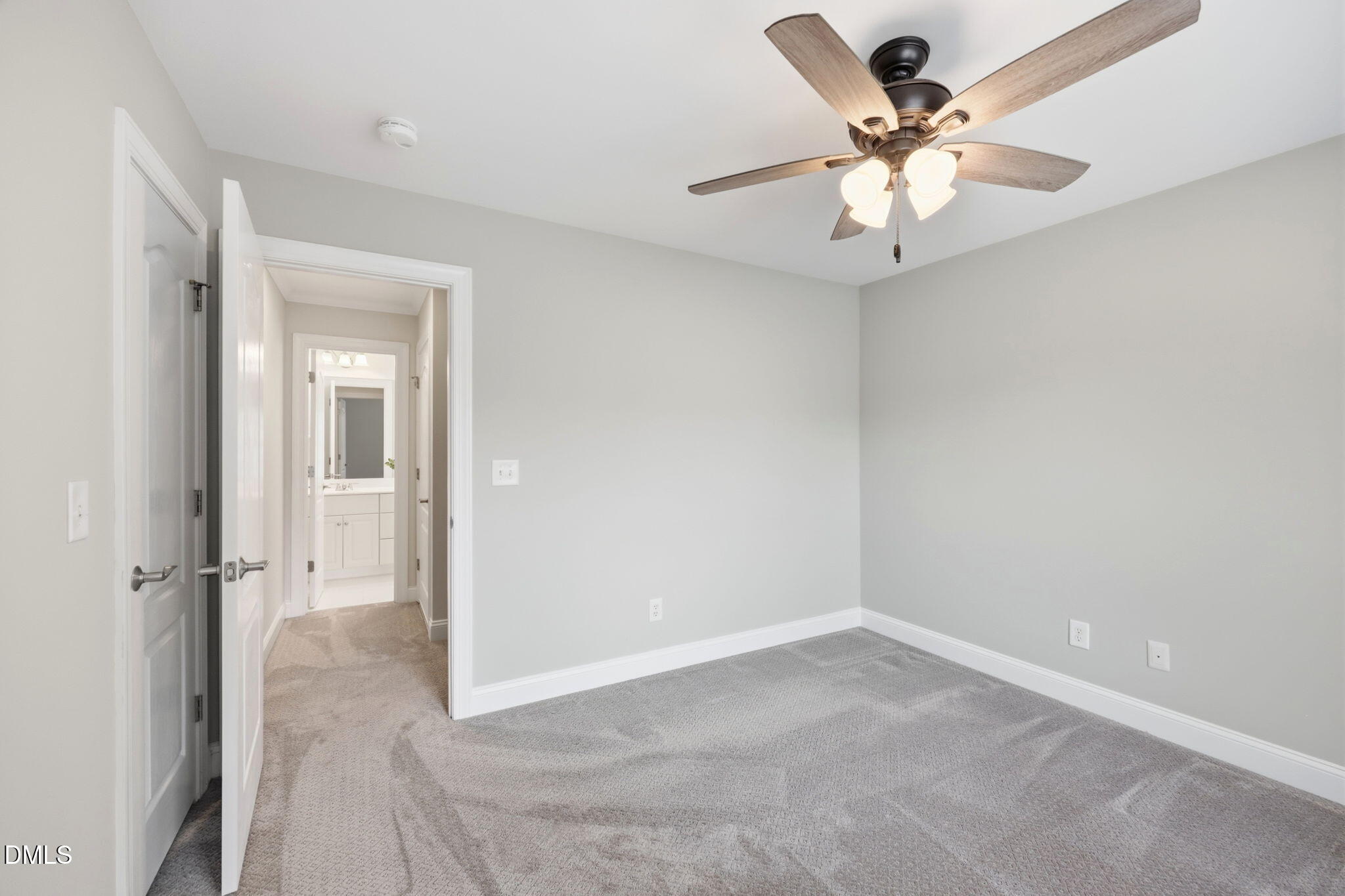 215 Lansbrooke Lane