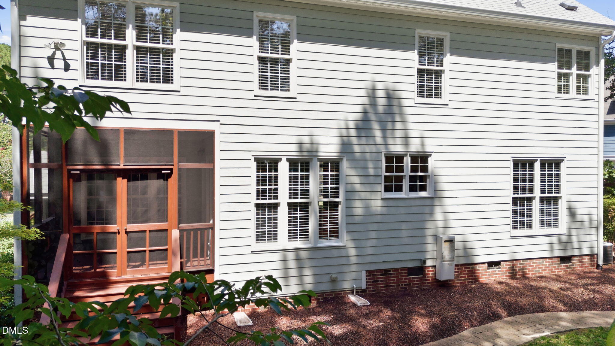 215 Lansbrooke Lane