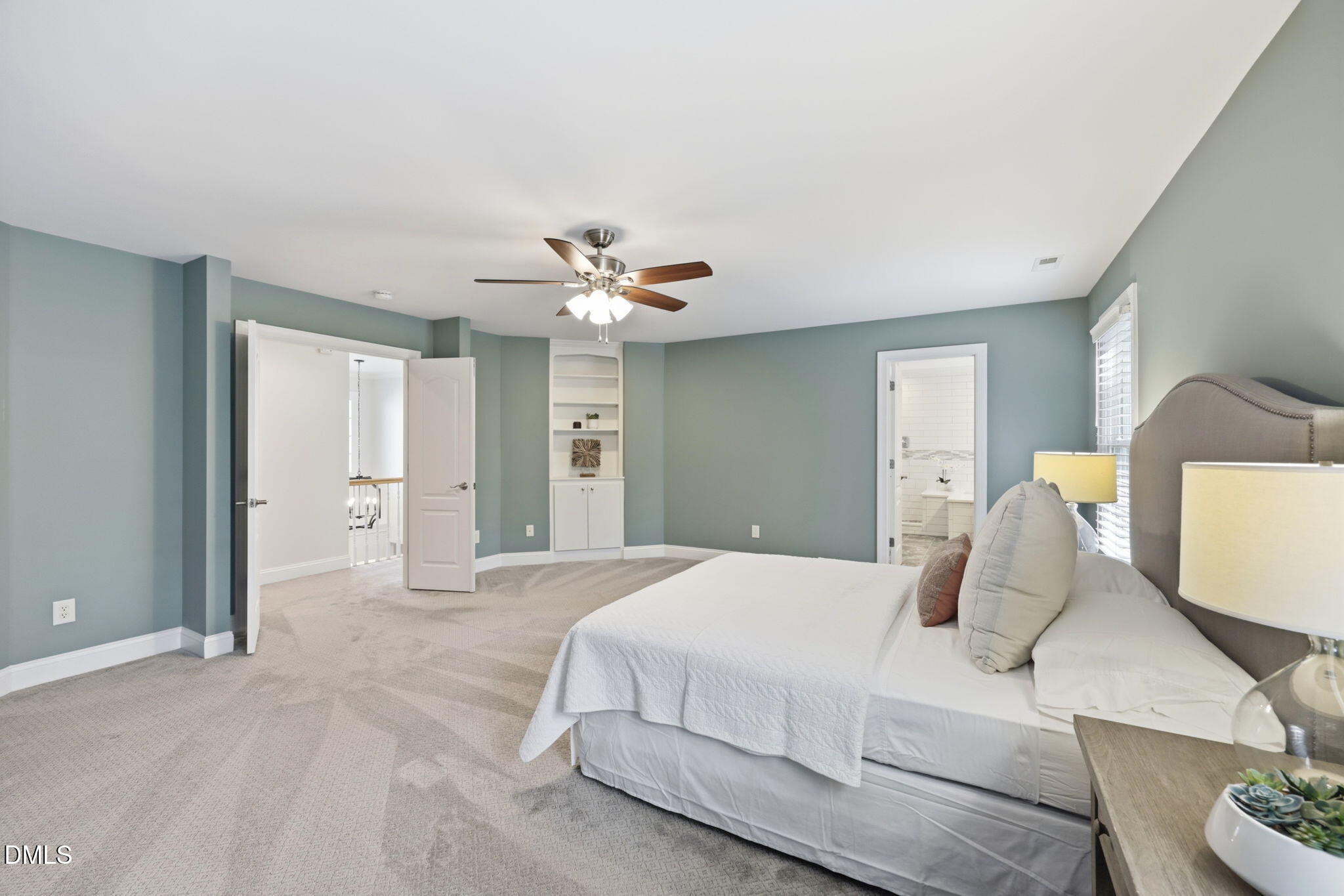 215 Lansbrooke Lane