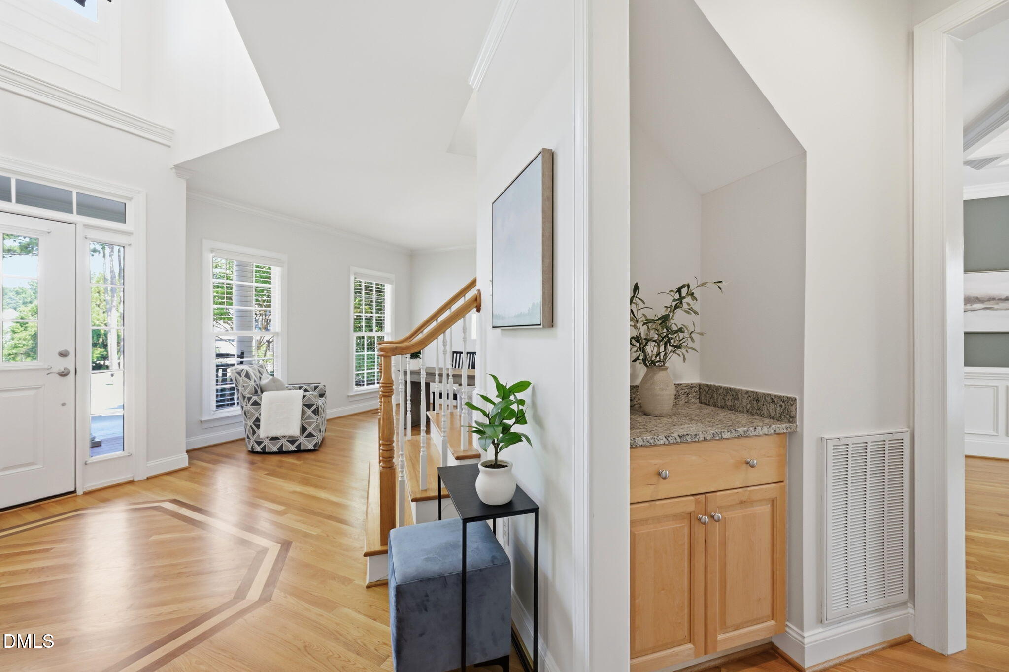 215 Lansbrooke Lane