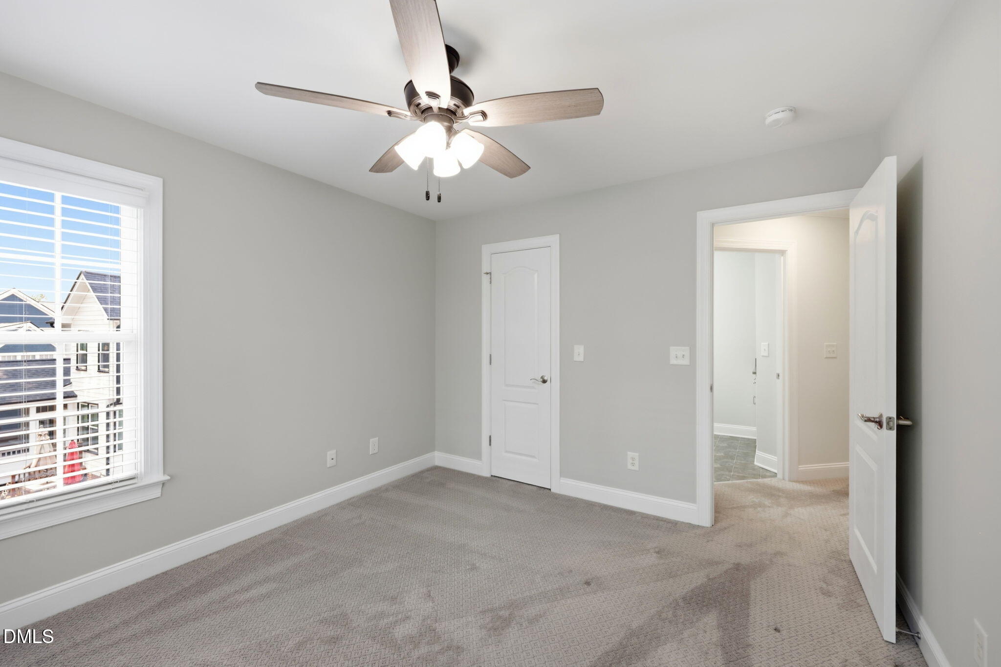 215 Lansbrooke Lane