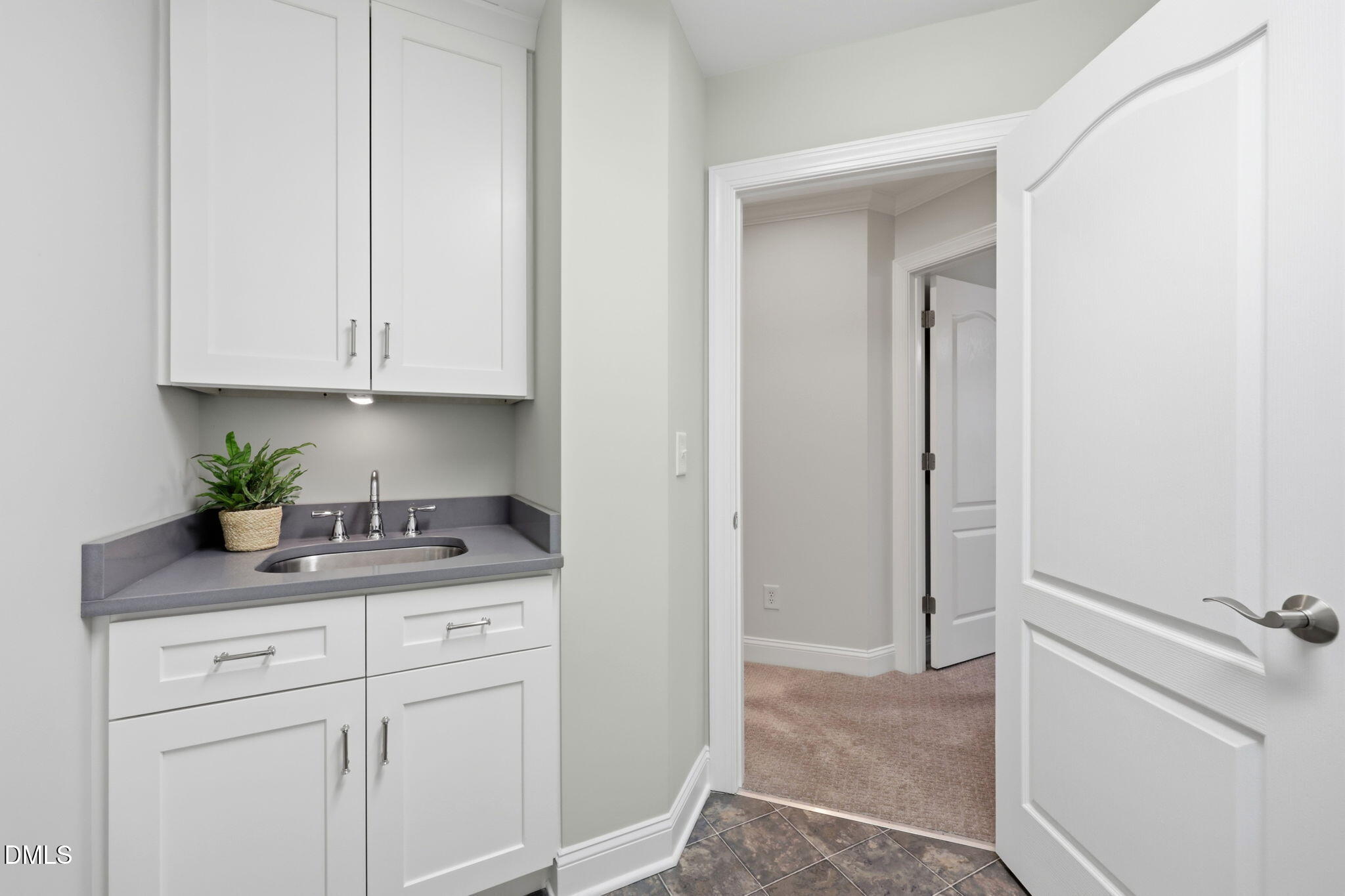 215 Lansbrooke Lane