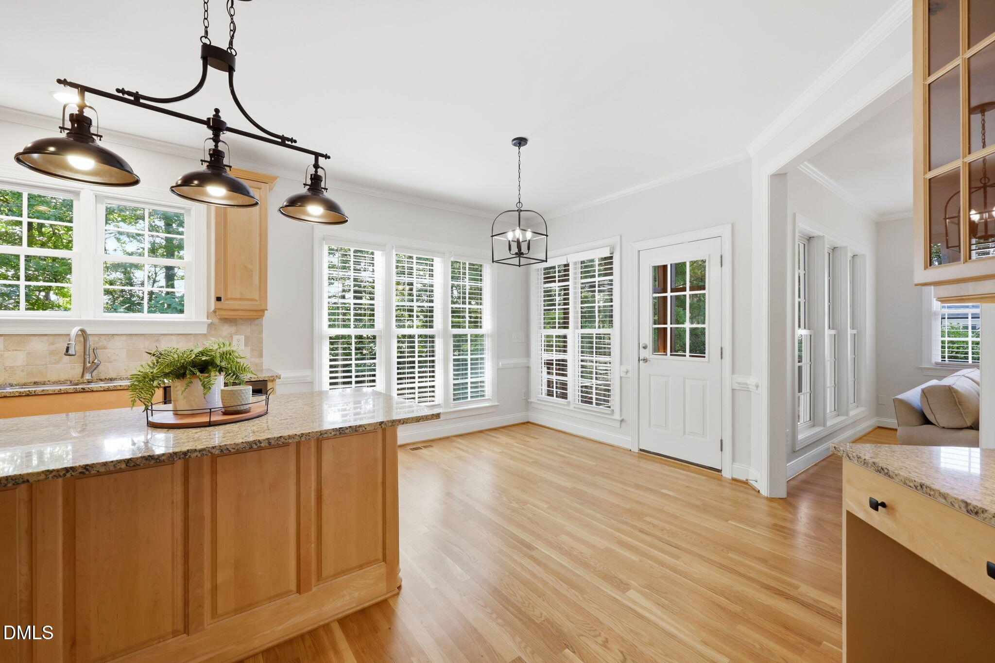 215 Lansbrooke Lane