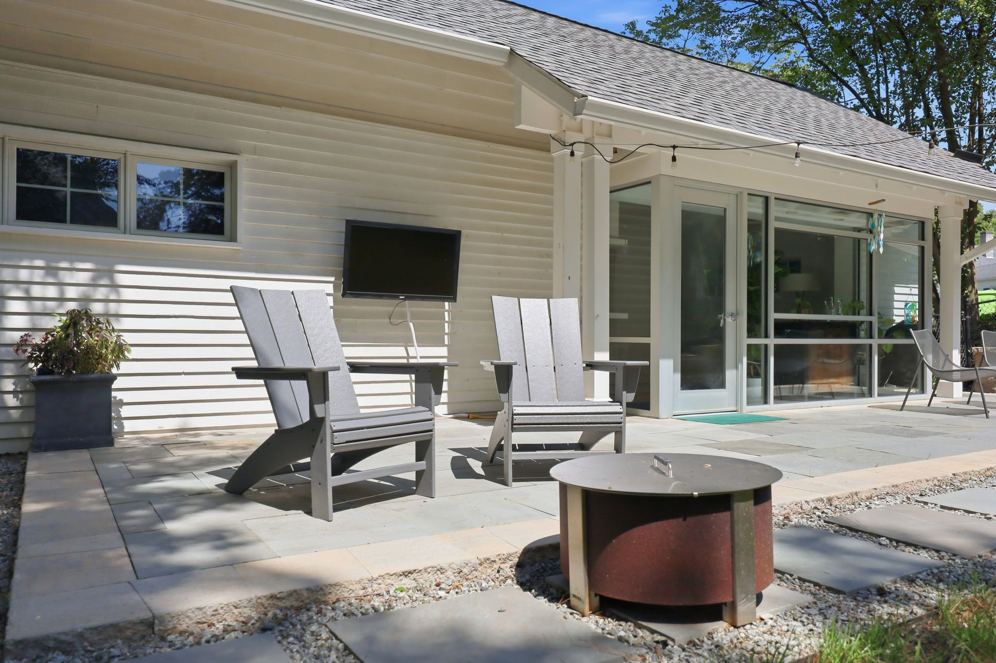 2803 Wayland Drive