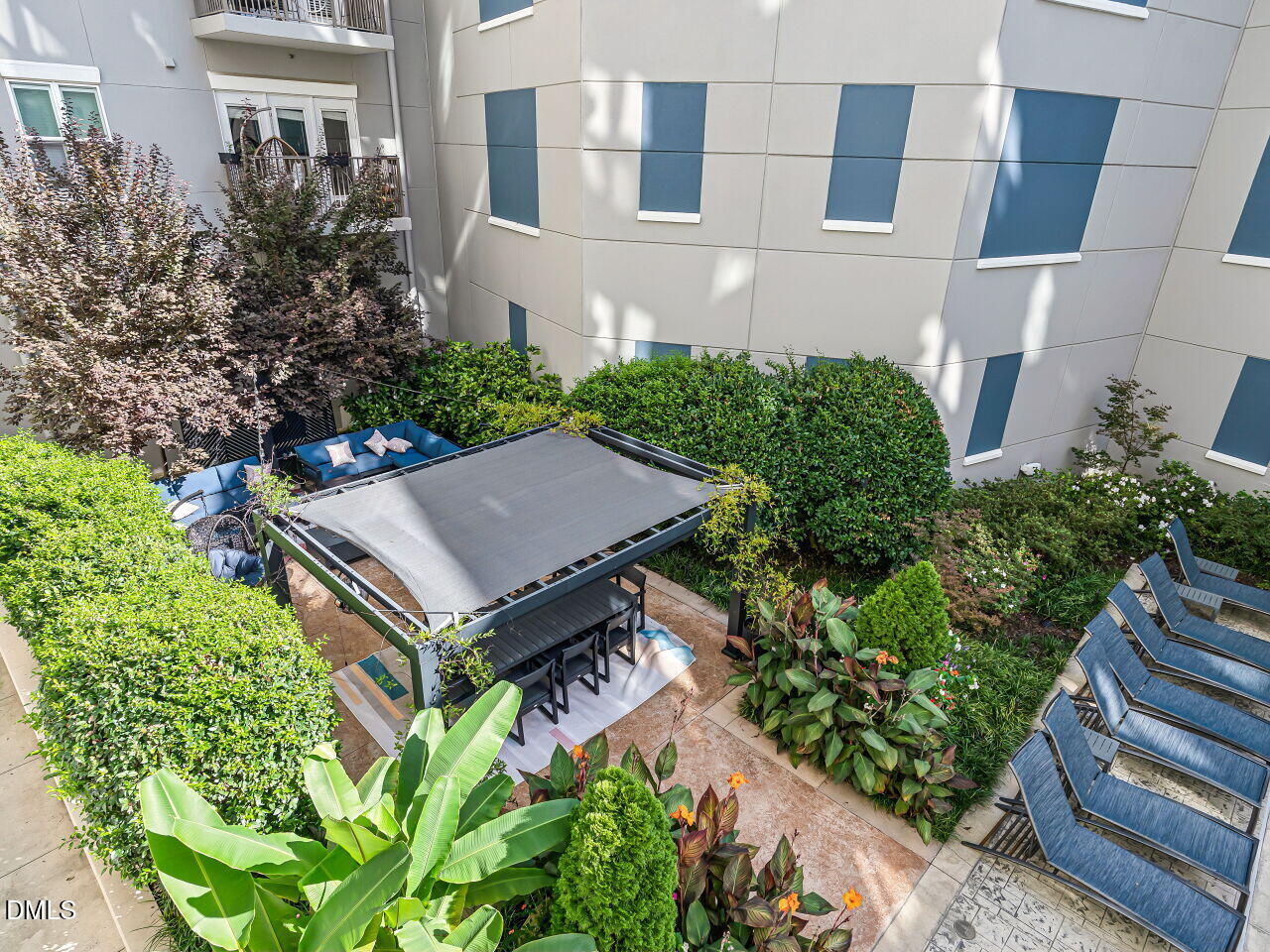 222 Glenwood Avenue 210