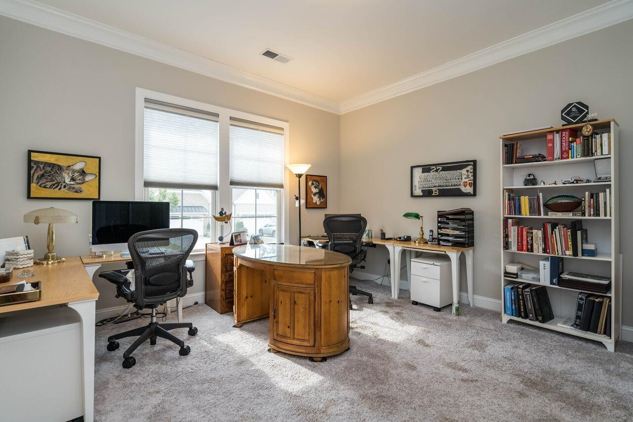 129 Damsire Way