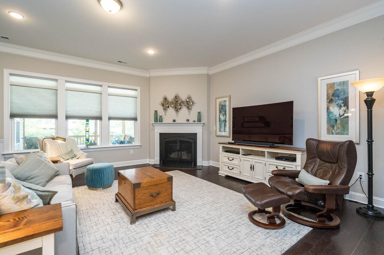 129 Damsire Way