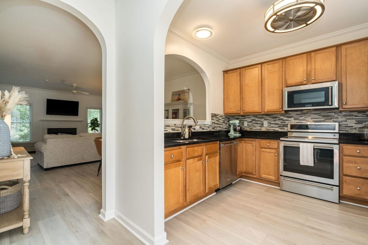 1044 Mica Lamp Court