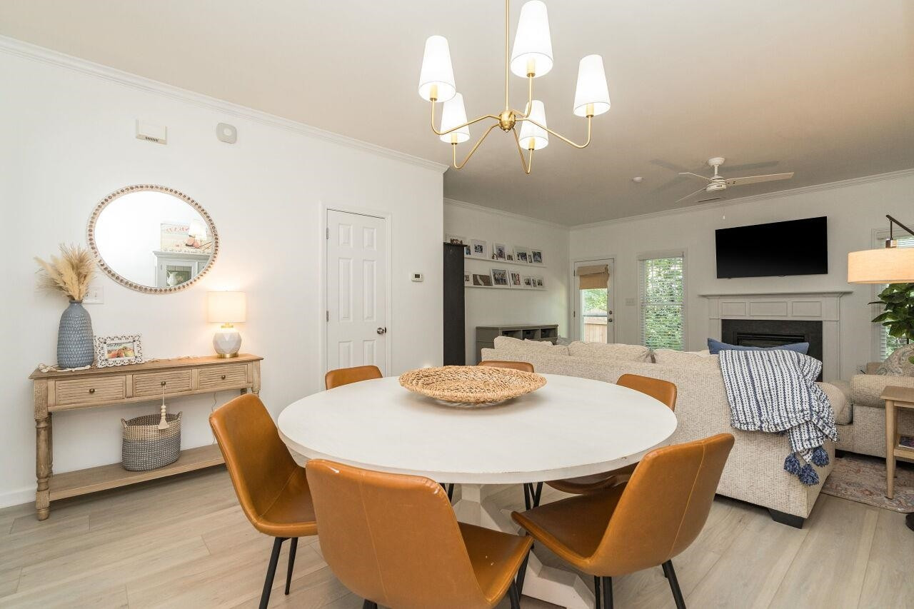 1044 Mica Lamp Court