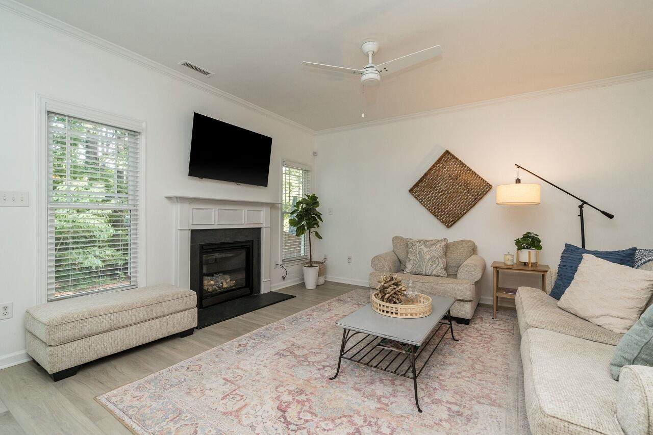 1044 Mica Lamp Court