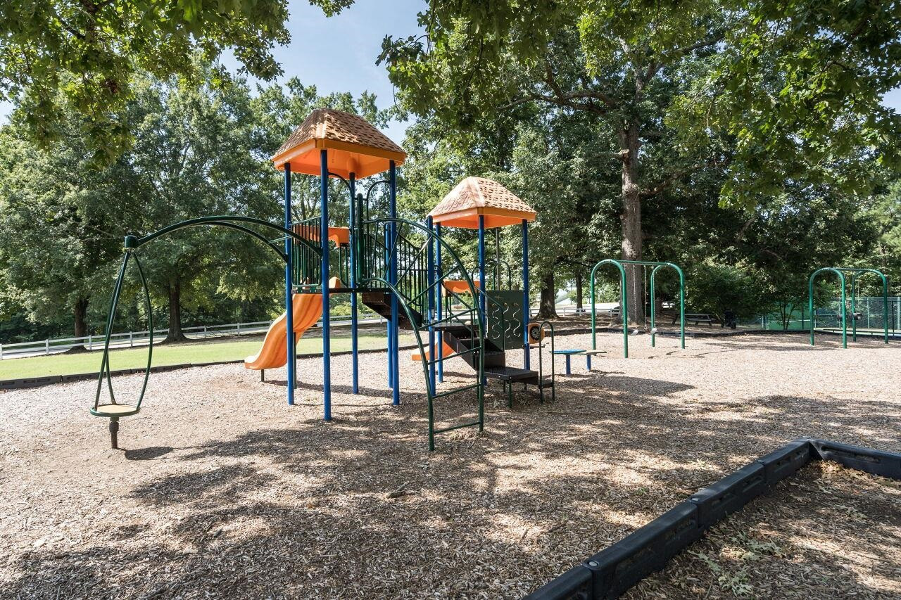 1044 Mica Lamp Court