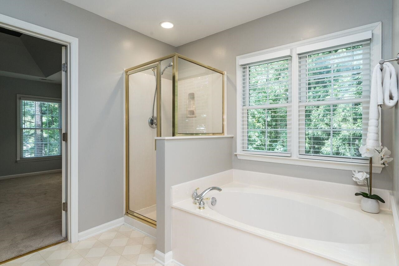 102 Wexwood Court
