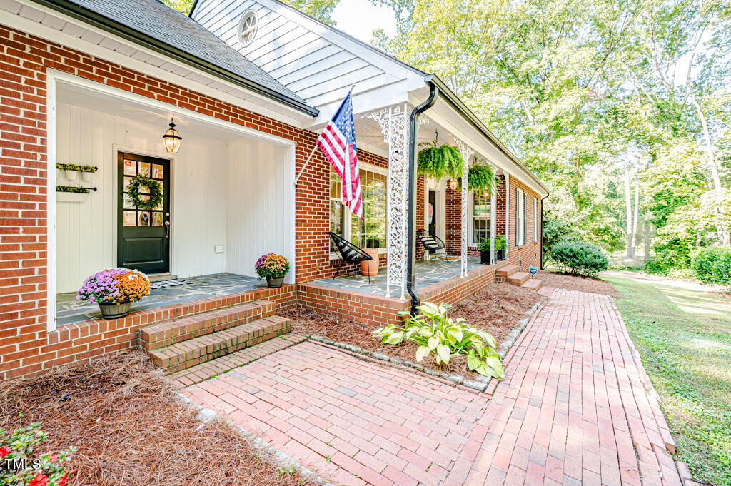 611 Carbonton Road