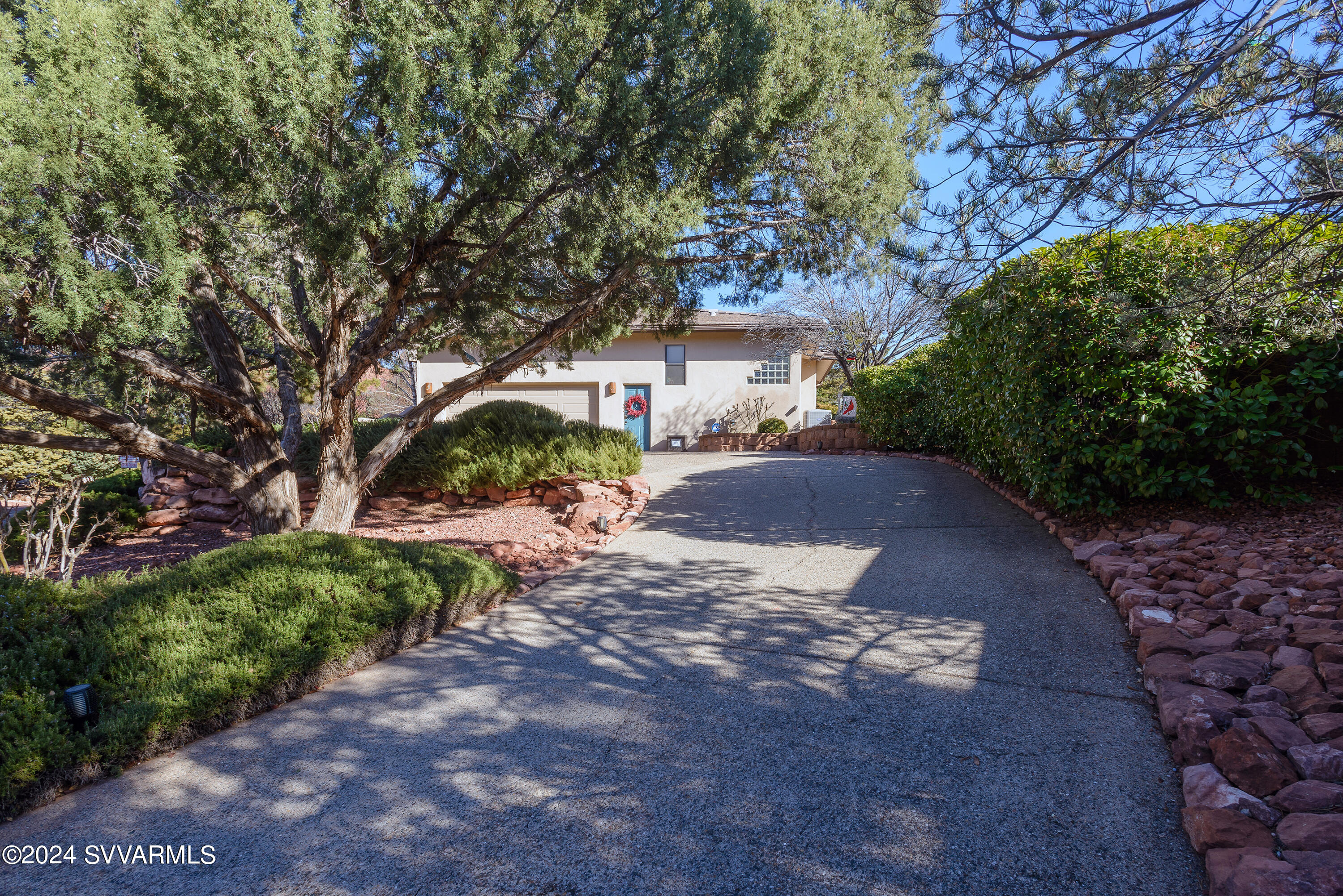 130 Indian Cliffs Rd