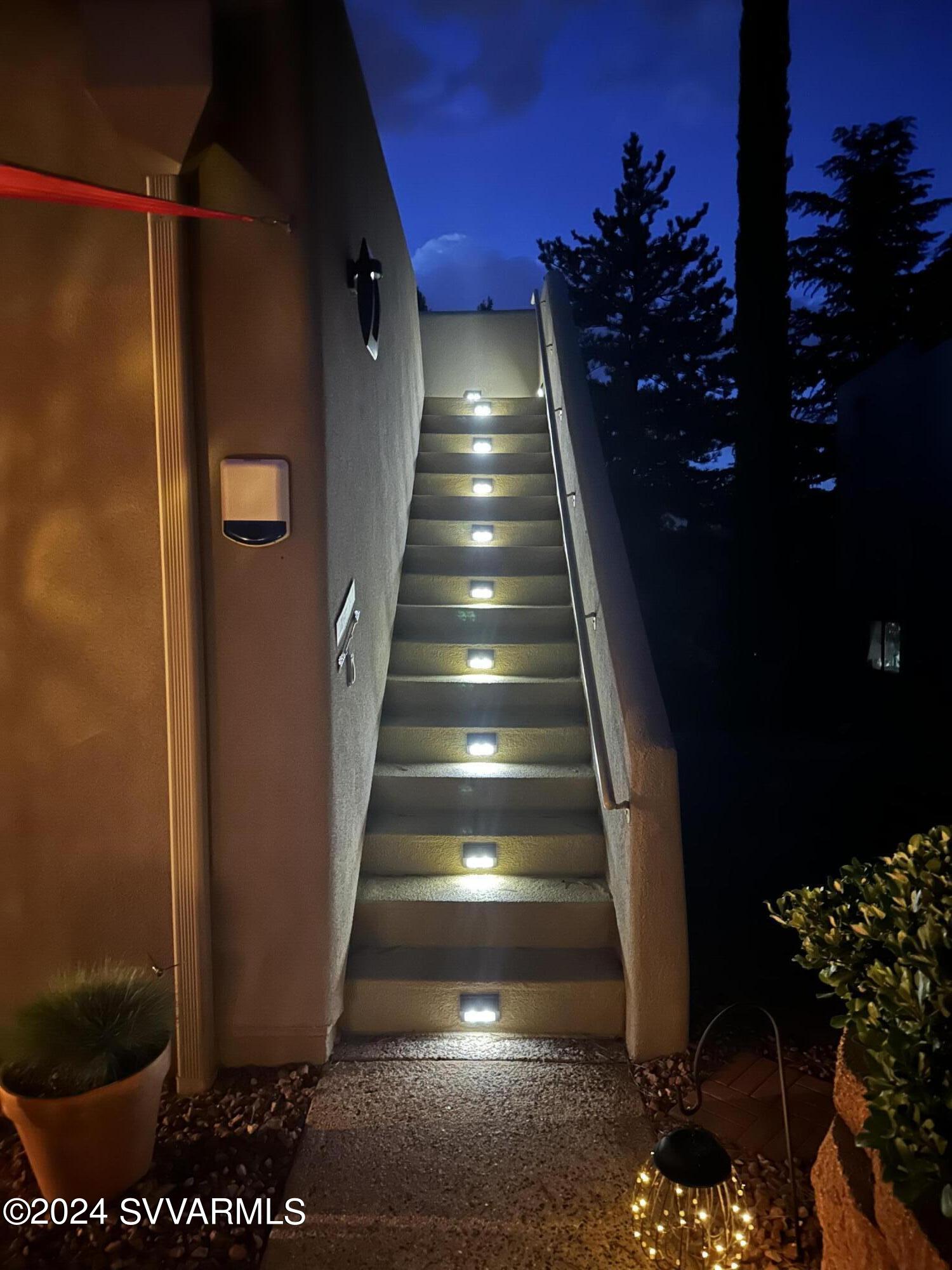 130 Indian Cliffs Rd