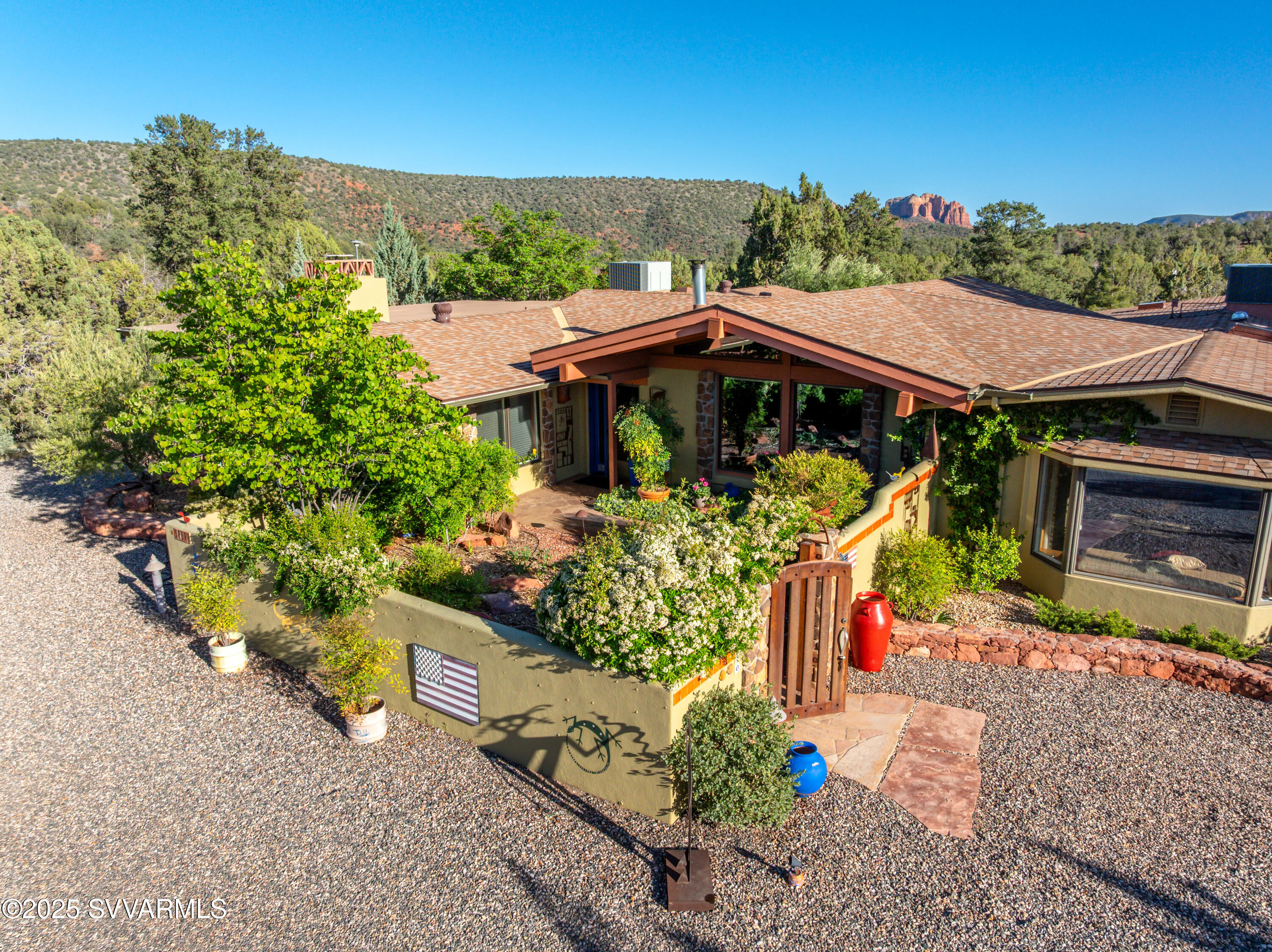 550 El Camino Rd