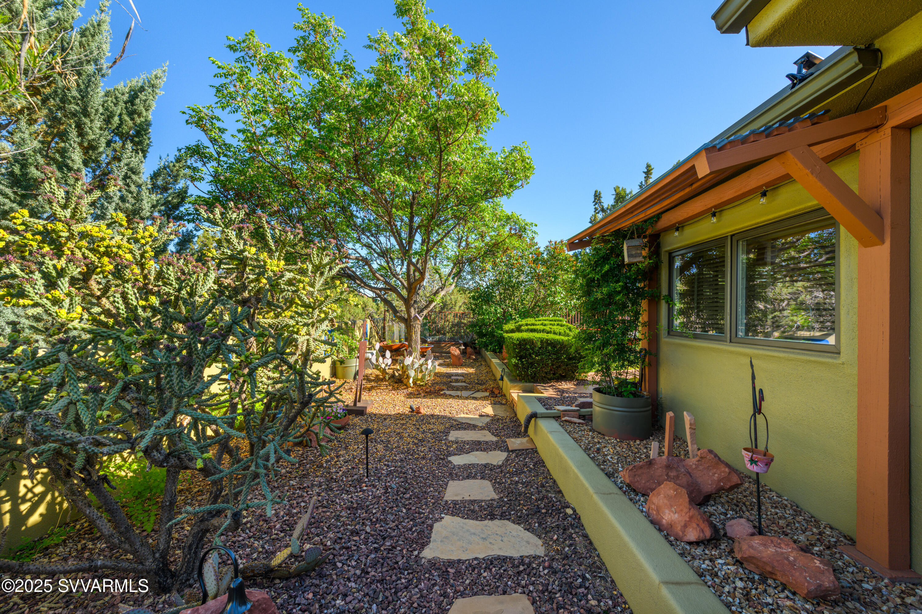 550 El Camino Rd