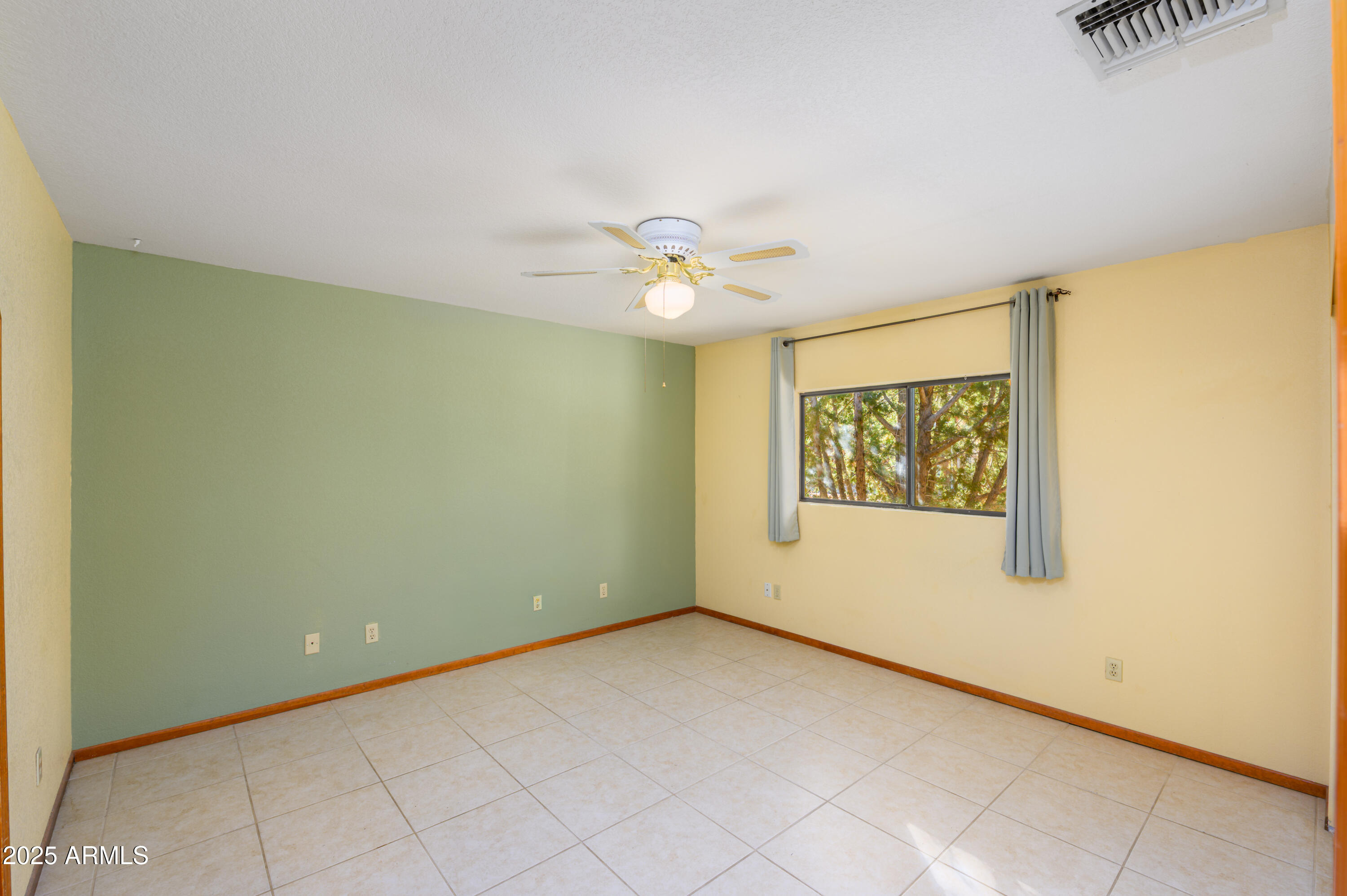 1102 S IRONWOOD Circle