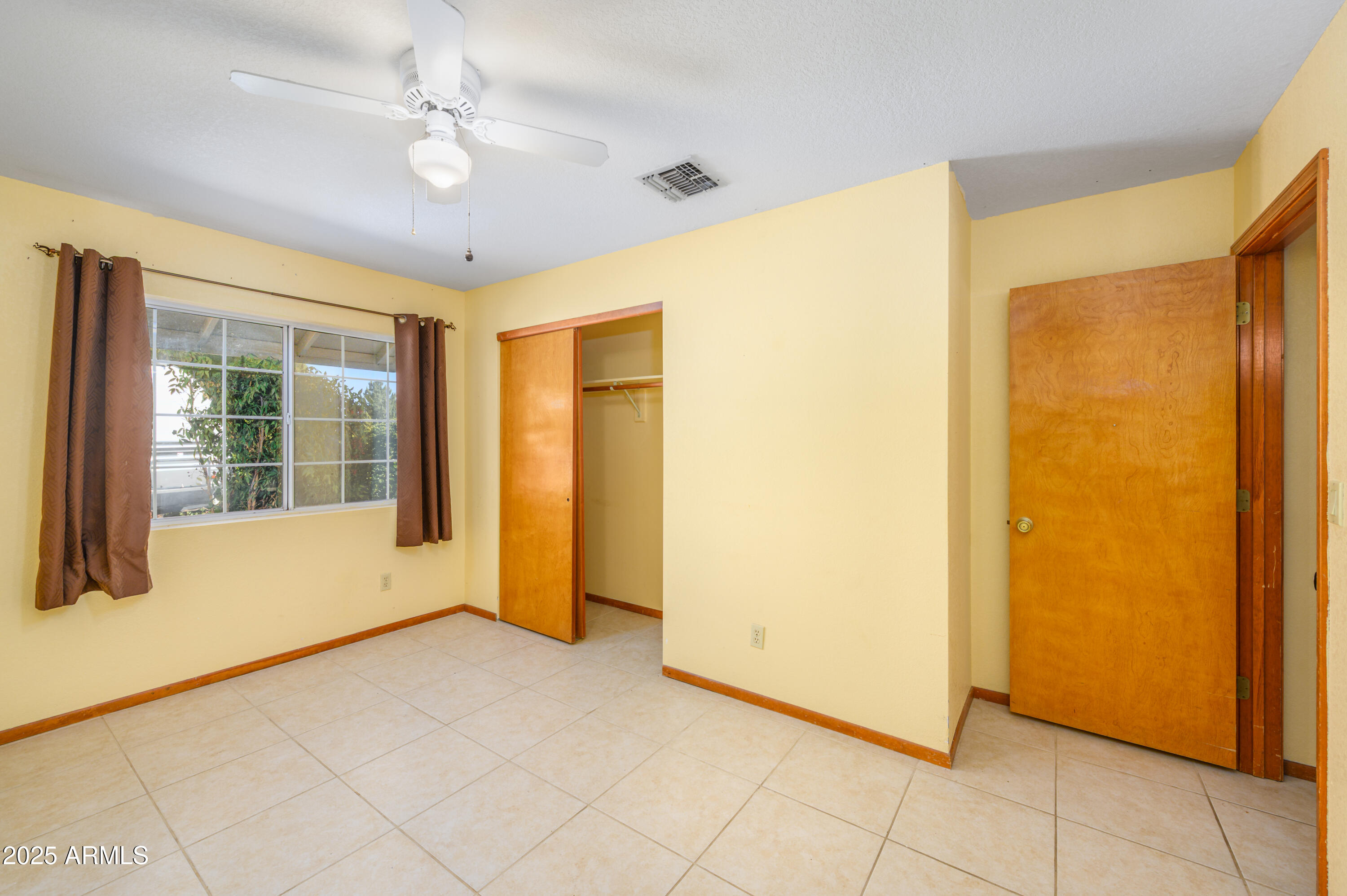 1102 S IRONWOOD Circle