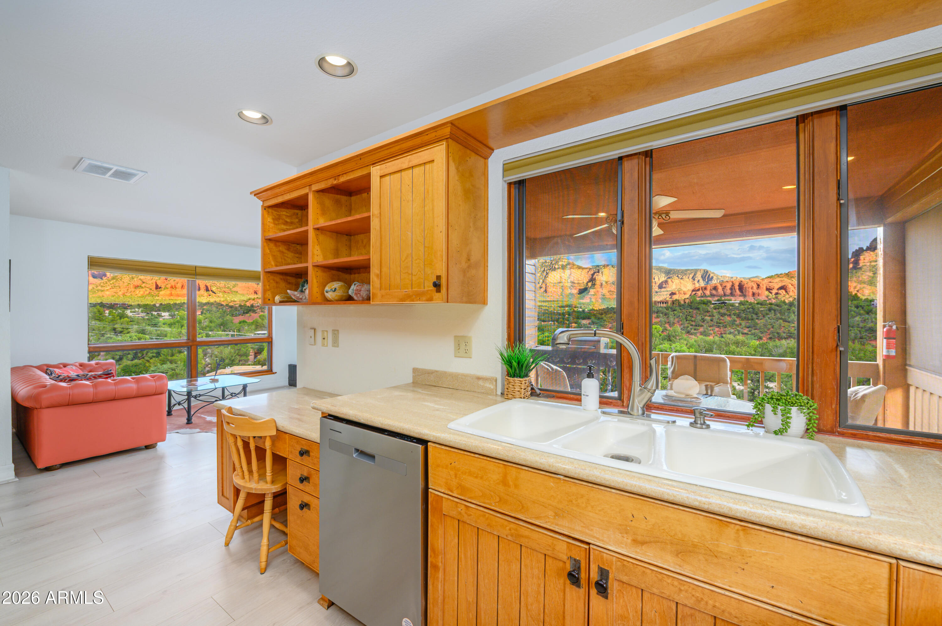 303 OAK Ridge Lane