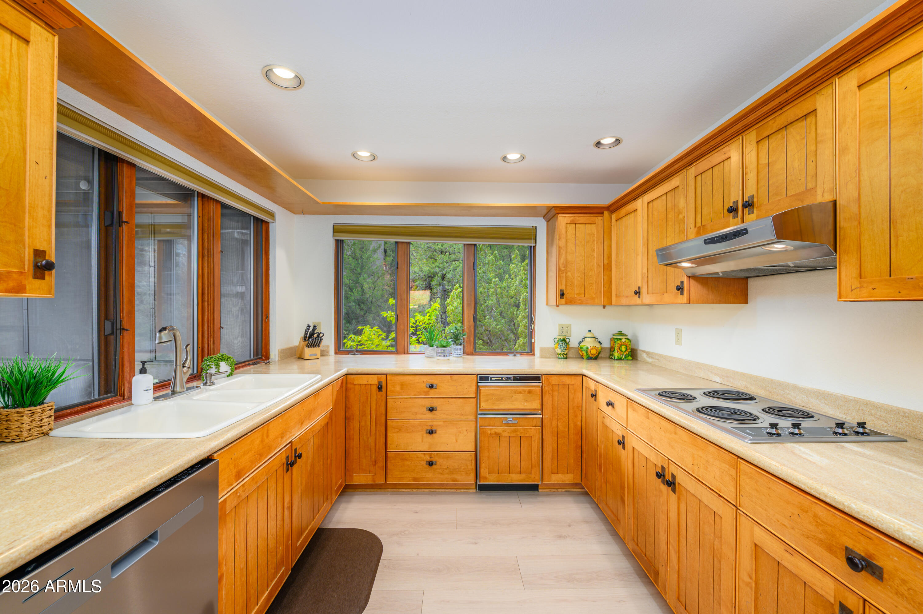 303 OAK Ridge Lane