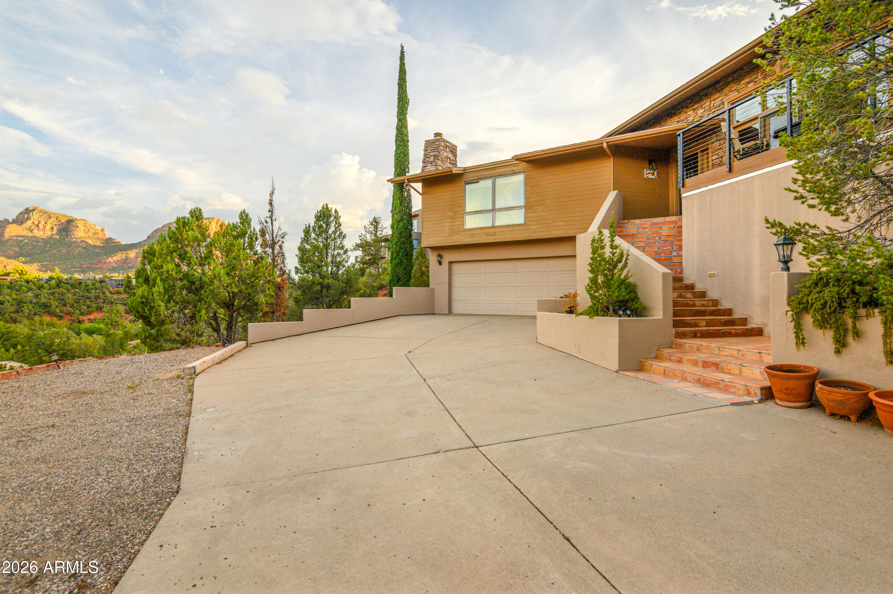 303 OAK Ridge Lane