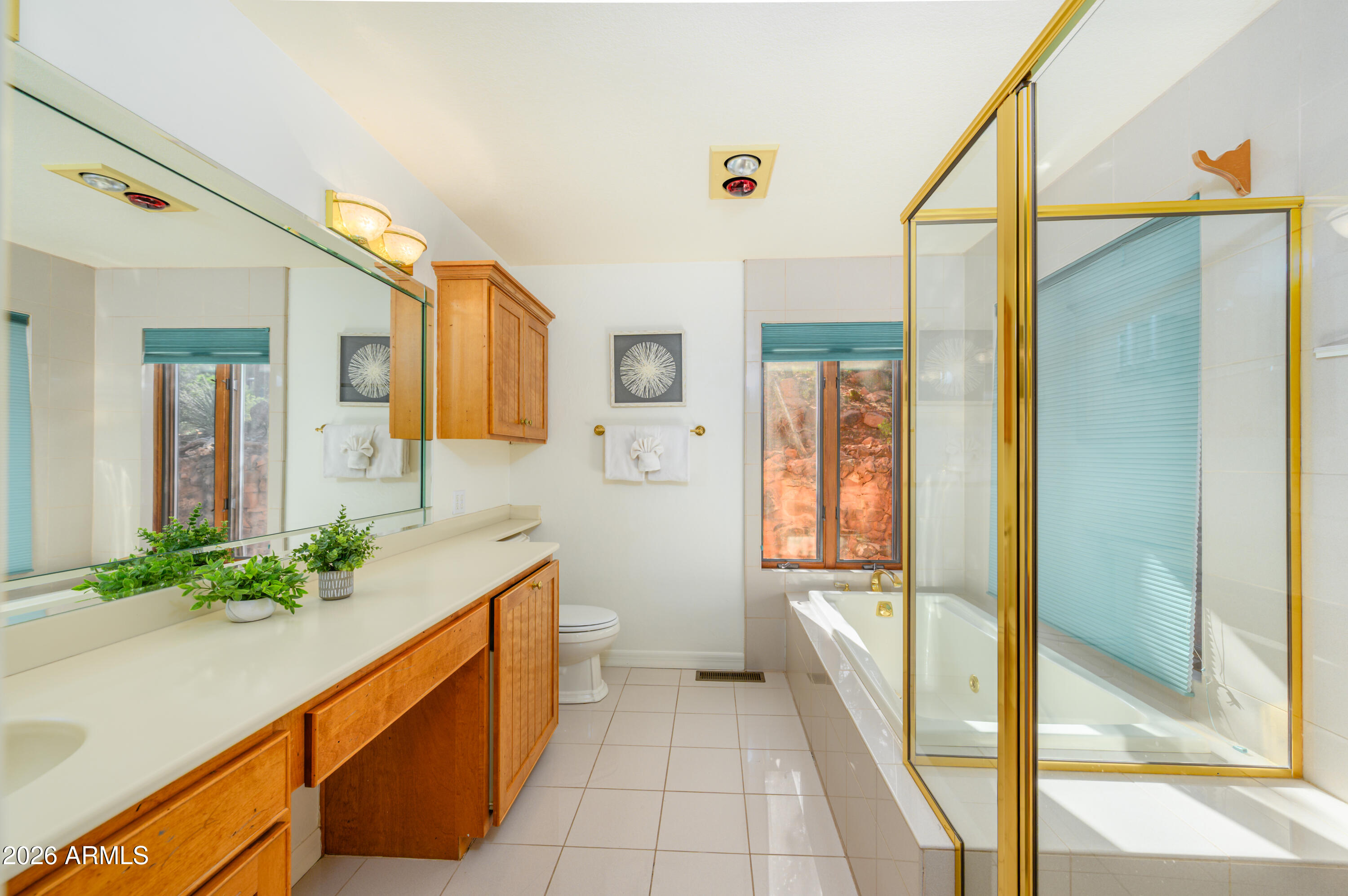 303 OAK Ridge Lane