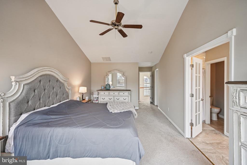 4 CHEYENNE COURT