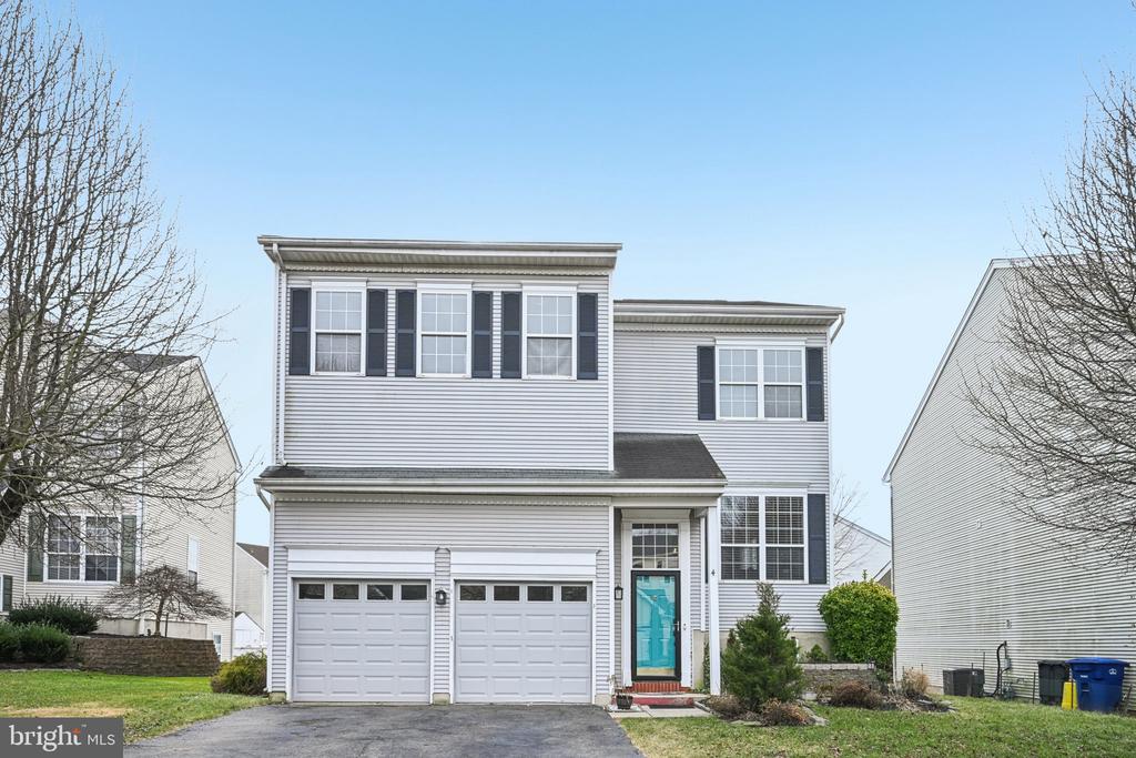 4 CHEYENNE COURT