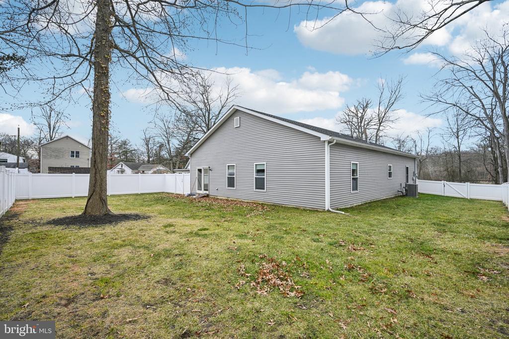 1405 BOUDINOT AVENUE