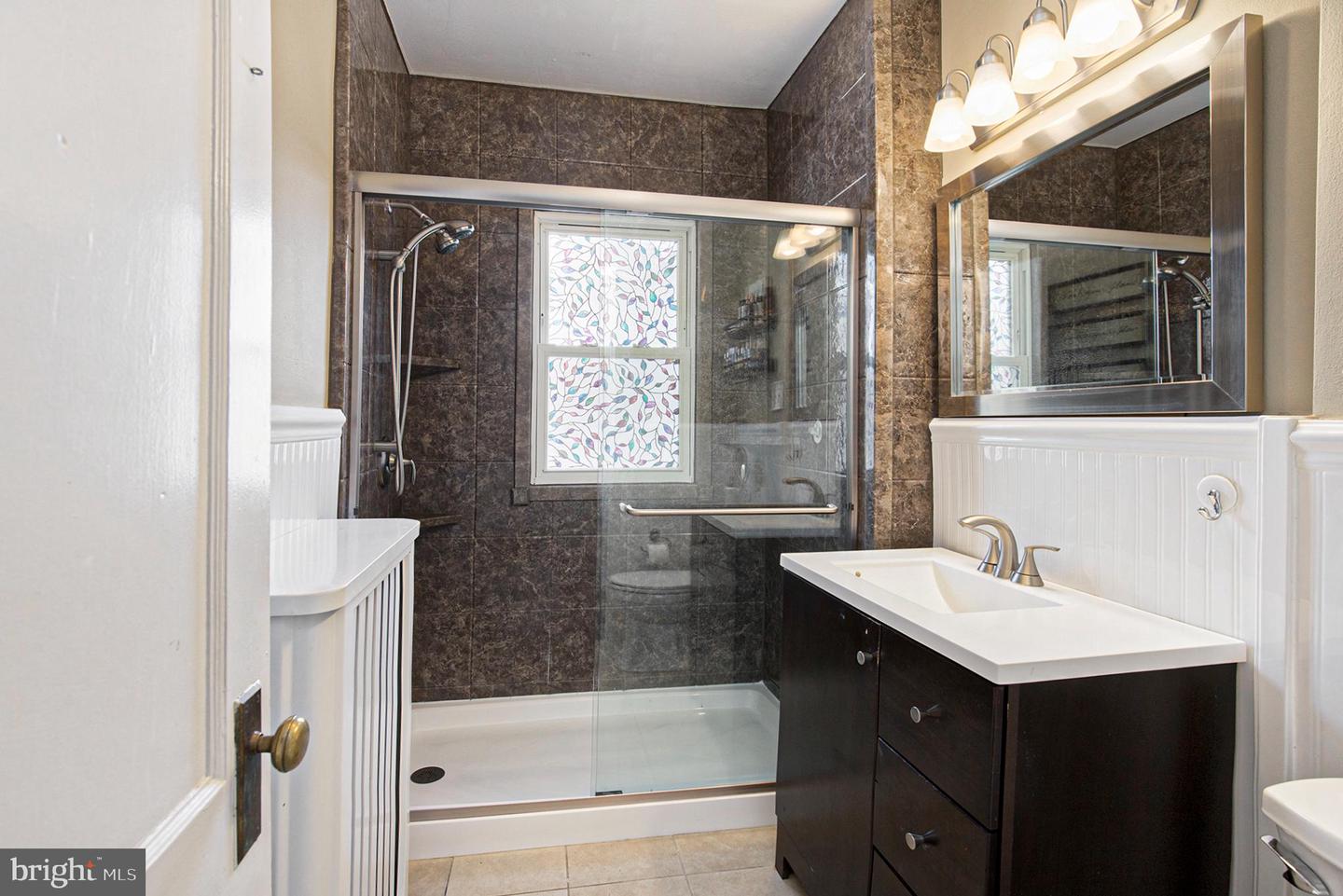 33 E Vassar Rd