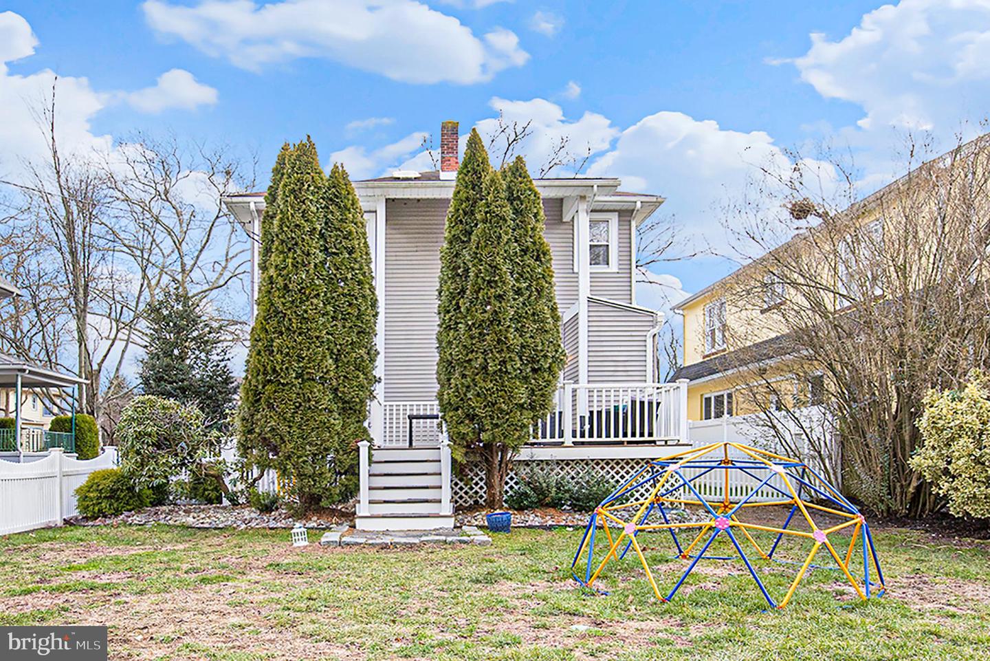 33 E Vassar Rd