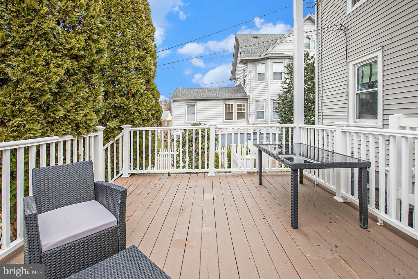 33 E Vassar Rd