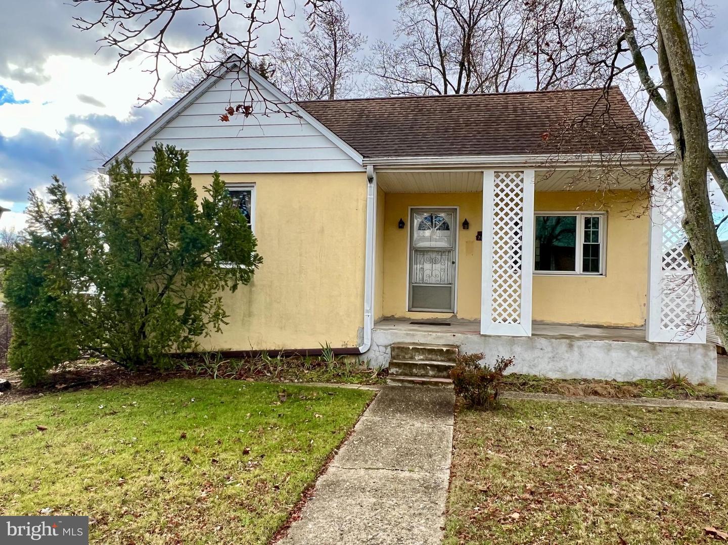 708 Station Ave