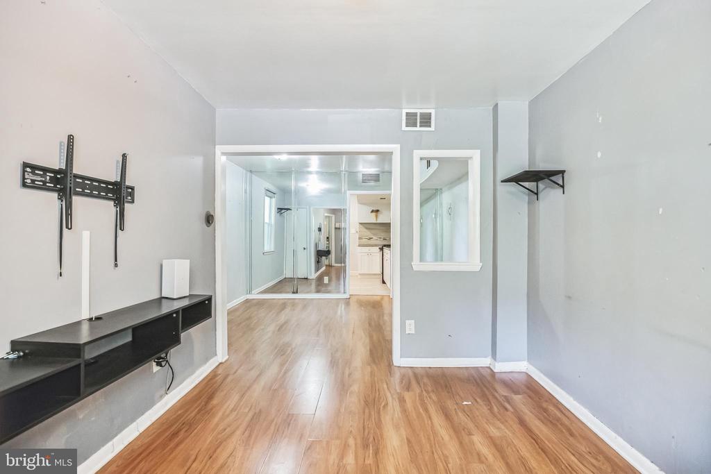 528 Main St