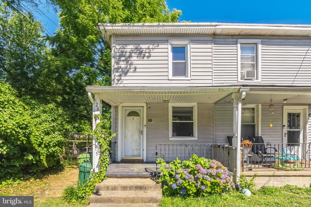 528 Main St