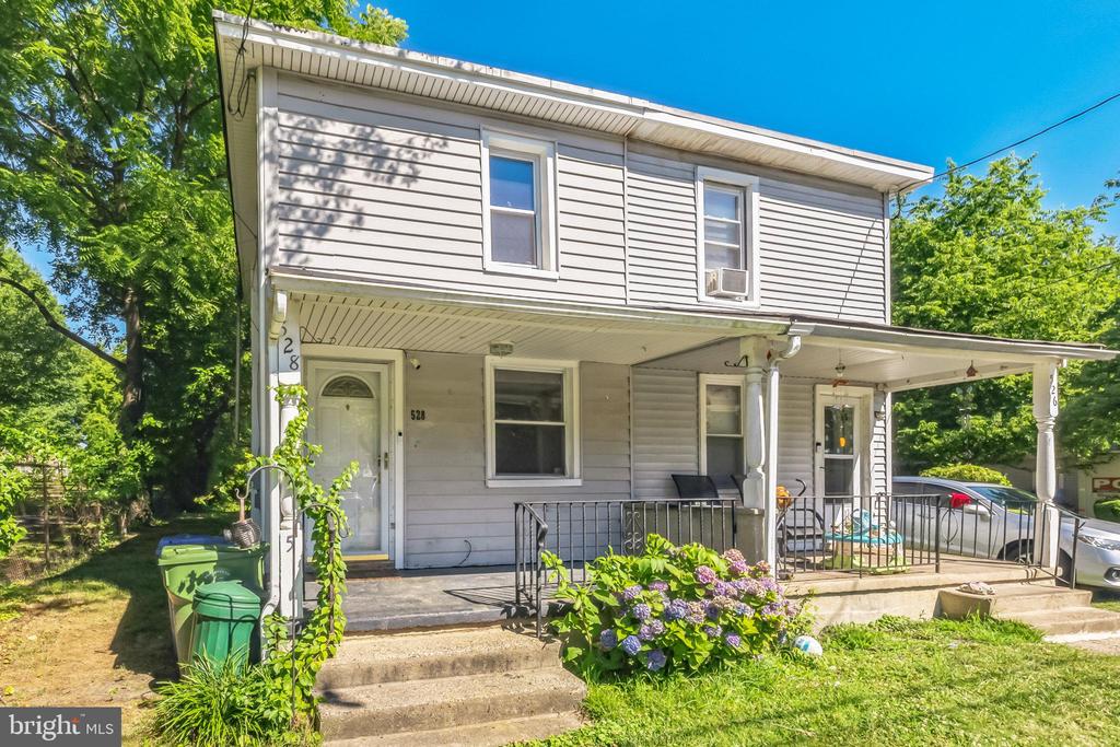528 Main St