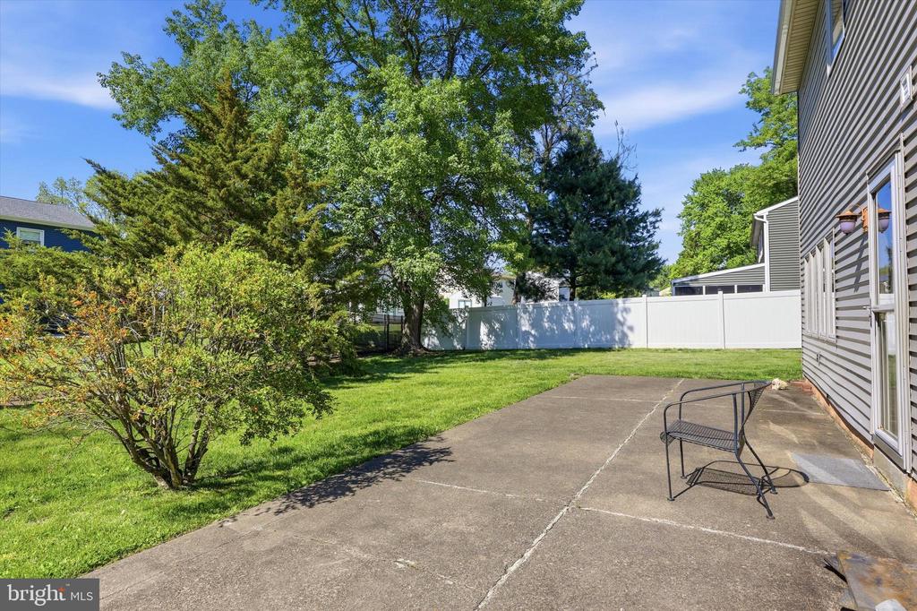 305 TEAROSE LANE