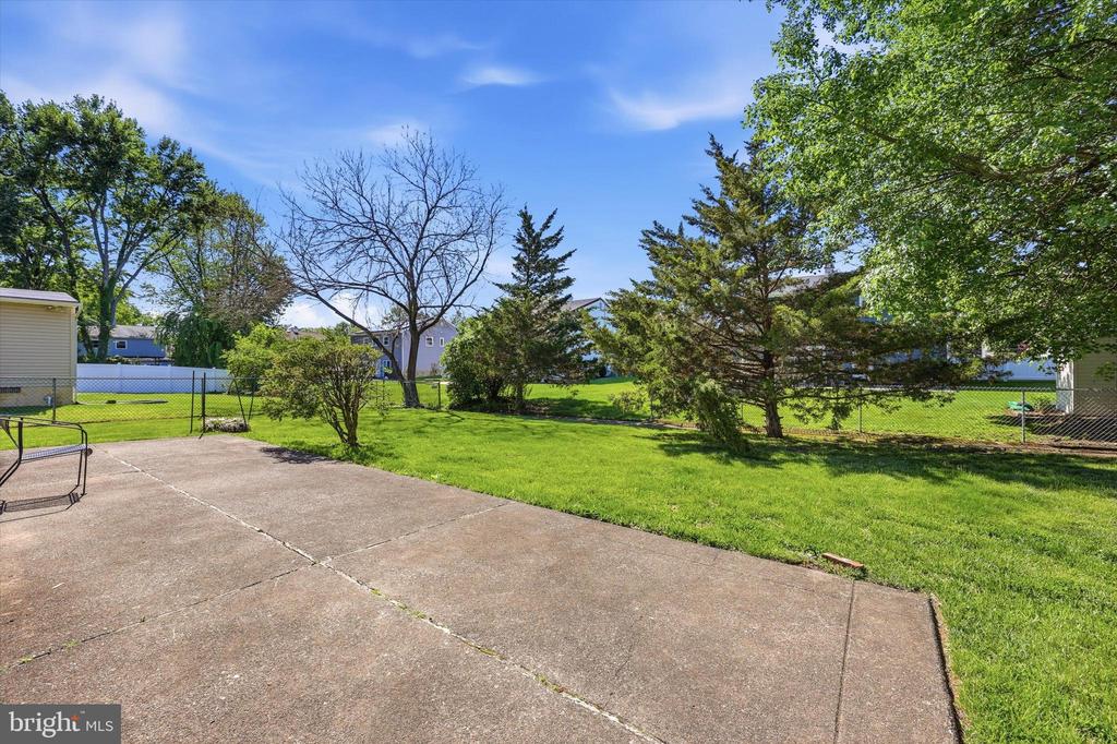305 TEAROSE LANE