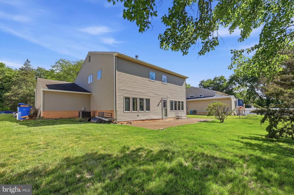 305 TEAROSE LANE