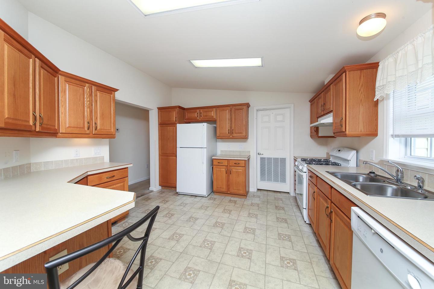 108 Nuthatch Ct W