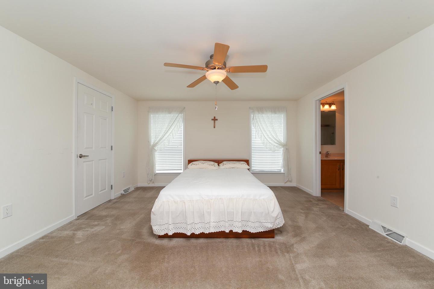 108 Nuthatch Ct W