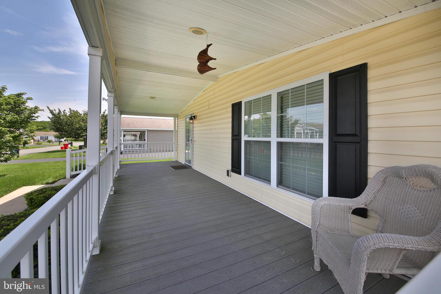 108 Nuthatch Ct W