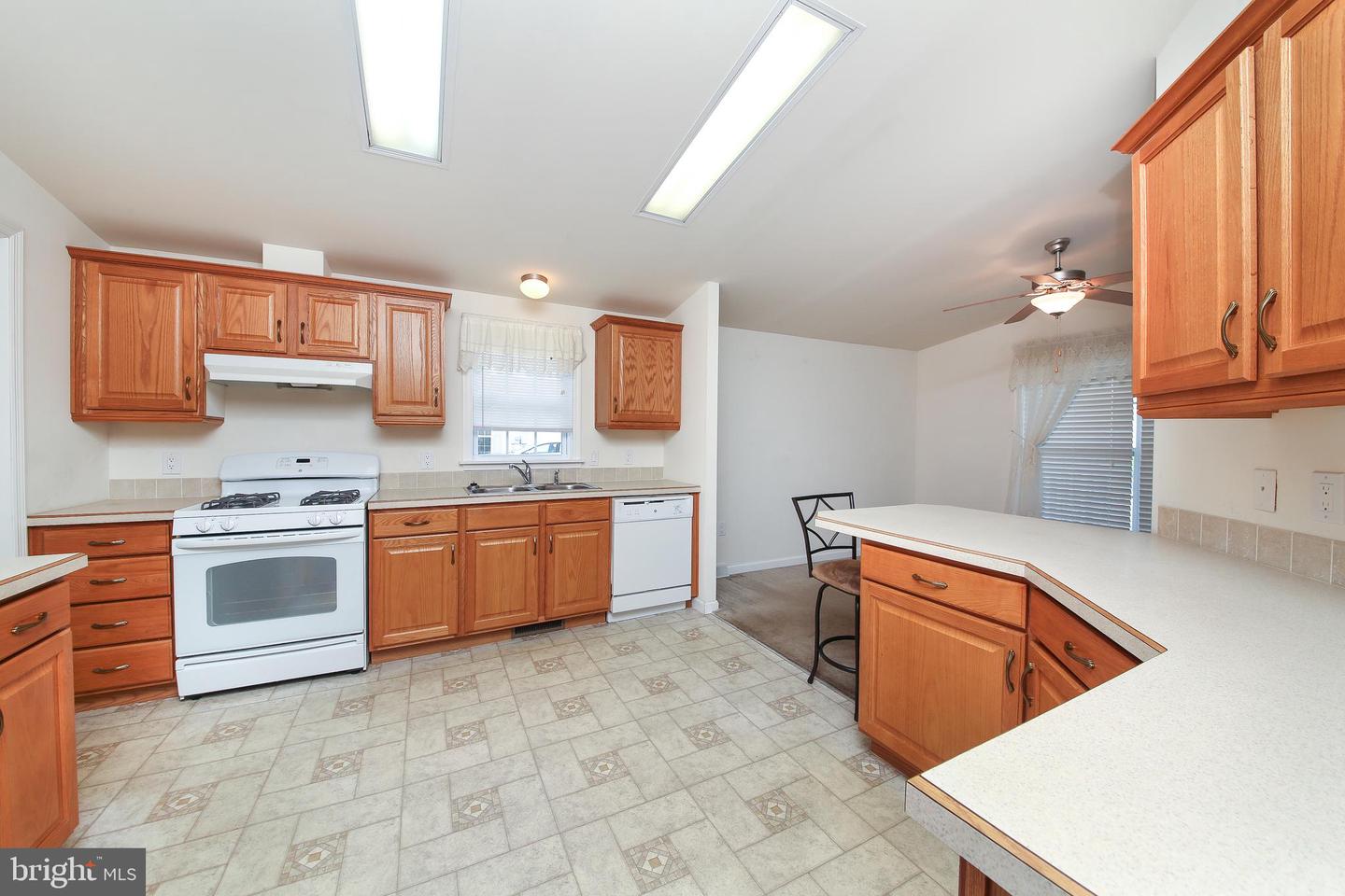 108 Nuthatch Ct W