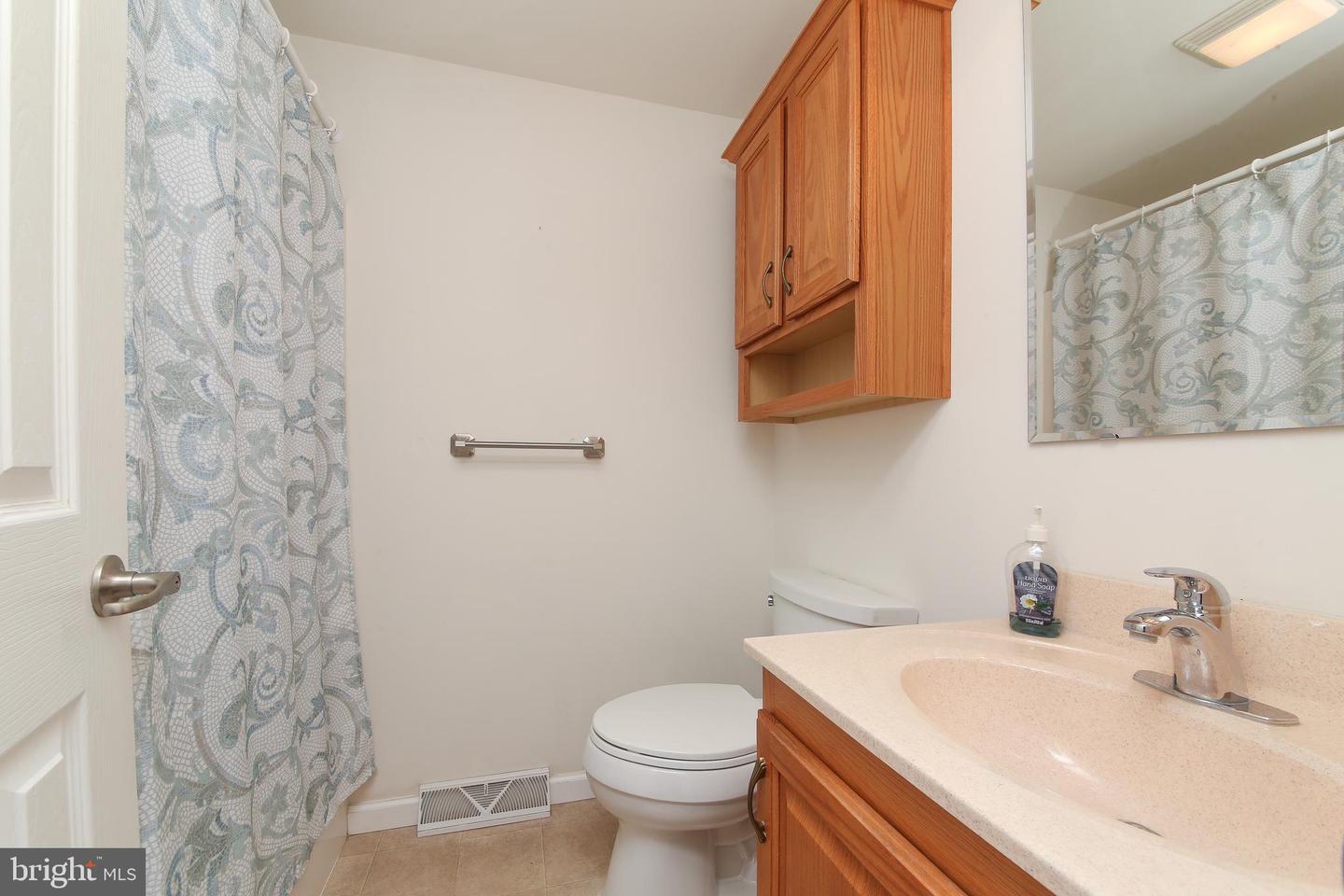108 Nuthatch Ct W